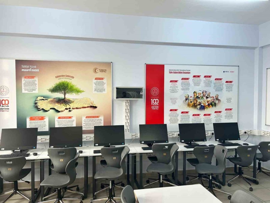 Eskişehir’de 45 Okulda Bt Laboratuvarları Ve Yenilikçi Sınıflar Yenileniyor