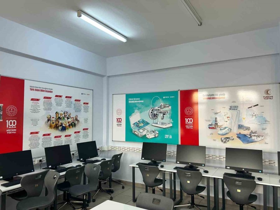 Eskişehir’de 45 Okulda Bt Laboratuvarları Ve Yenilikçi Sınıflar Yenileniyor