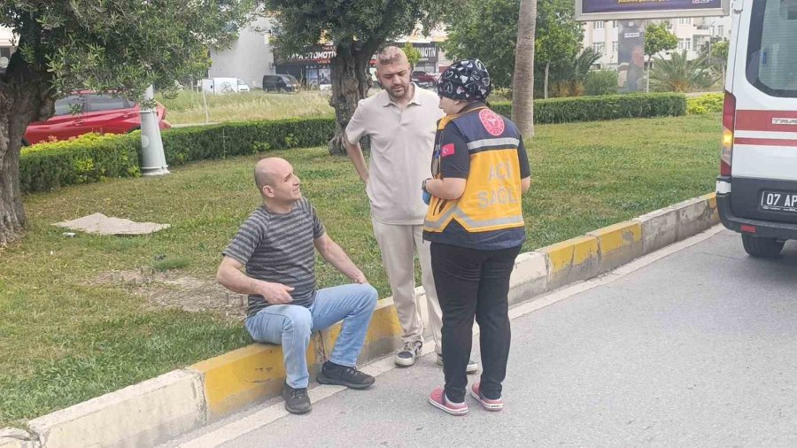 Devrilen Araçtan Yara Almadan Çıktılar