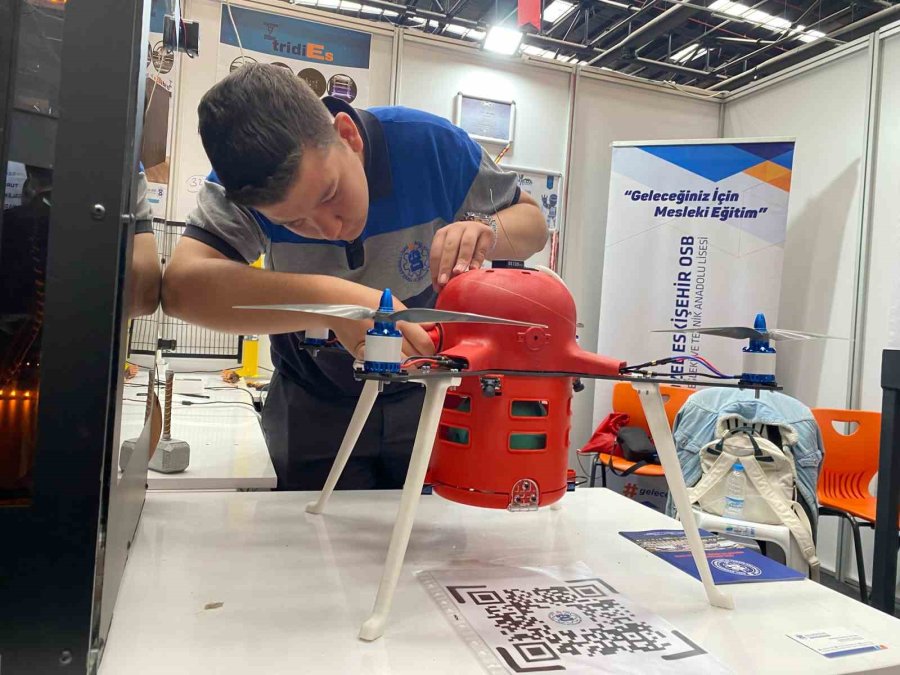 Liseli Öğrencilerin İlginç Projeleri Metif’te Sergilendi