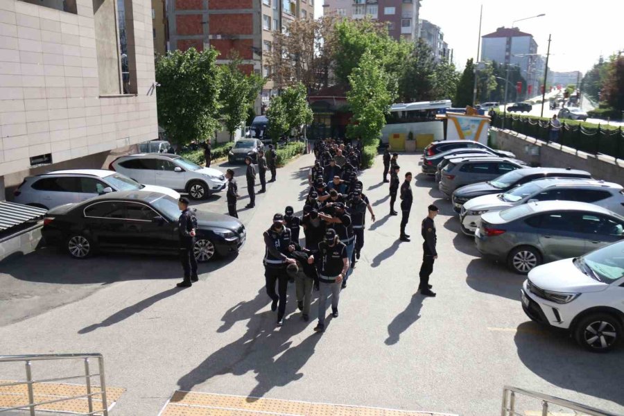 Fetö’yü Finanse Eden Maydonoz Döner’e Yapılan Operasyonda 23 Şüpheli Yakalandı