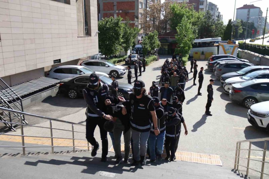 Fetö’yü Finanse Eden Maydonoz Döner’e Yapılan Operasyonda 23 Şüpheli Yakalandı