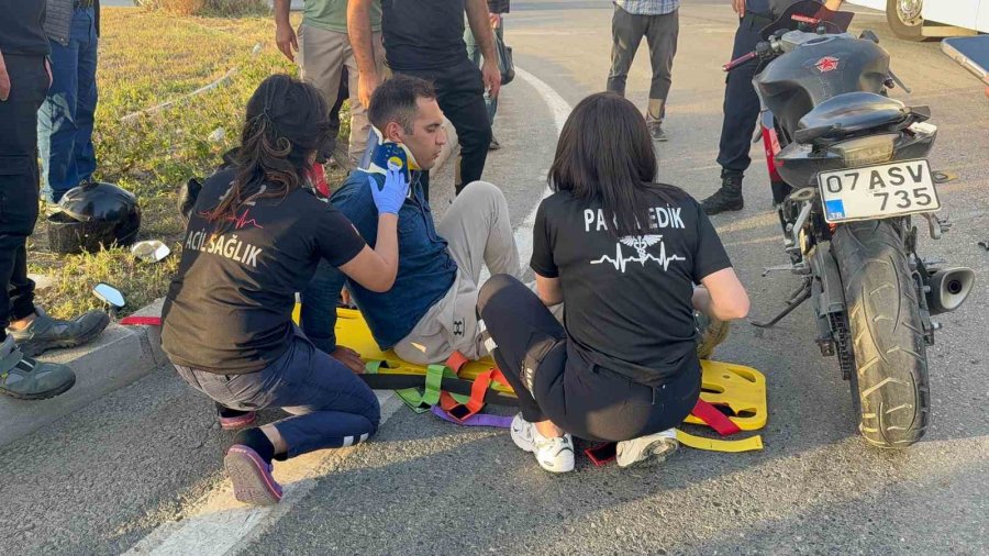 Kamyonetin Çarpıp Kaçtığı Motosikletli Yaralandı