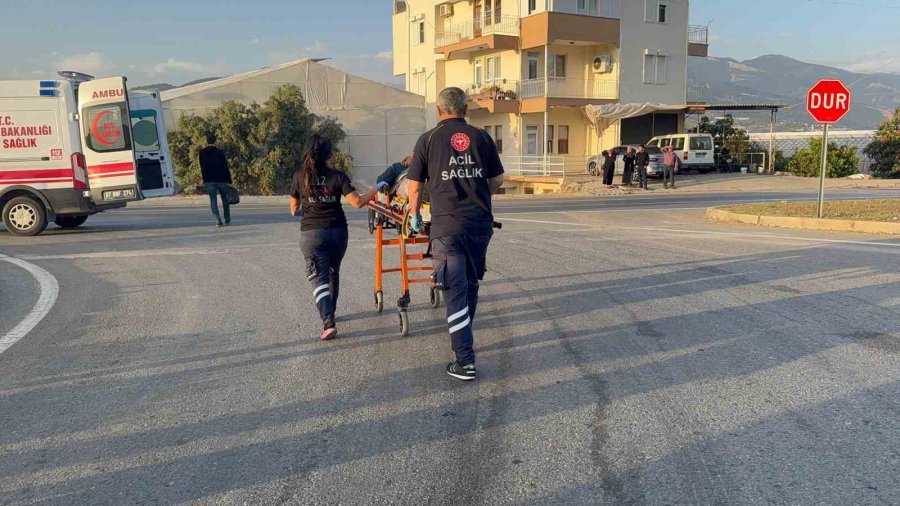 Kamyonetin Çarpıp Kaçtığı Motosikletli Yaralandı