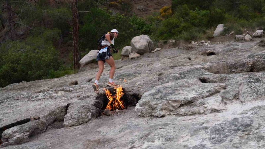 Kemer’de 11. Kez Düzenlenen Zorlu Yüksek Dağ Koşusu Rekorlarla Sona Erdi