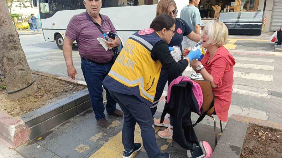 Yaya Geçidinde Frene Basıp Düşen Motosiklet Sürücüsü Kask Sayesinde Hayatta Kaldı