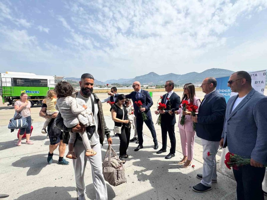 Danimarka’dan Havalanan Uçak; Gazipaşa’da Su Takı Seremonisiyle Karşılandı