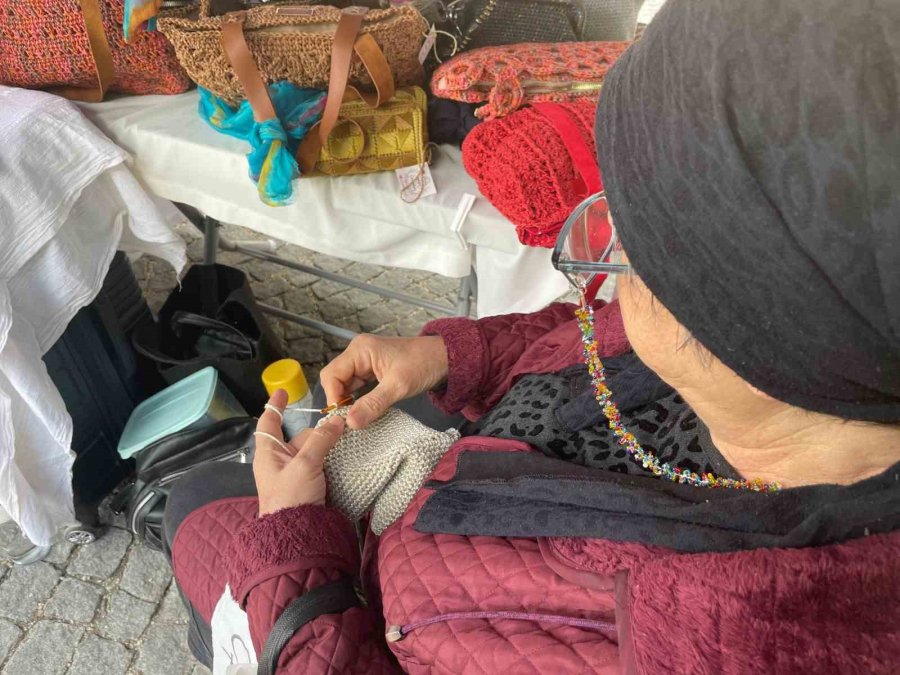 Hobisiyle 60 Yaşında Girişimciliğe Başladı