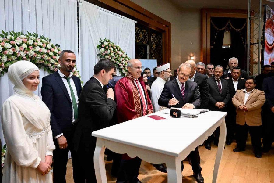 1,5 Milyon Genç Evlenmeyi Bekliyor