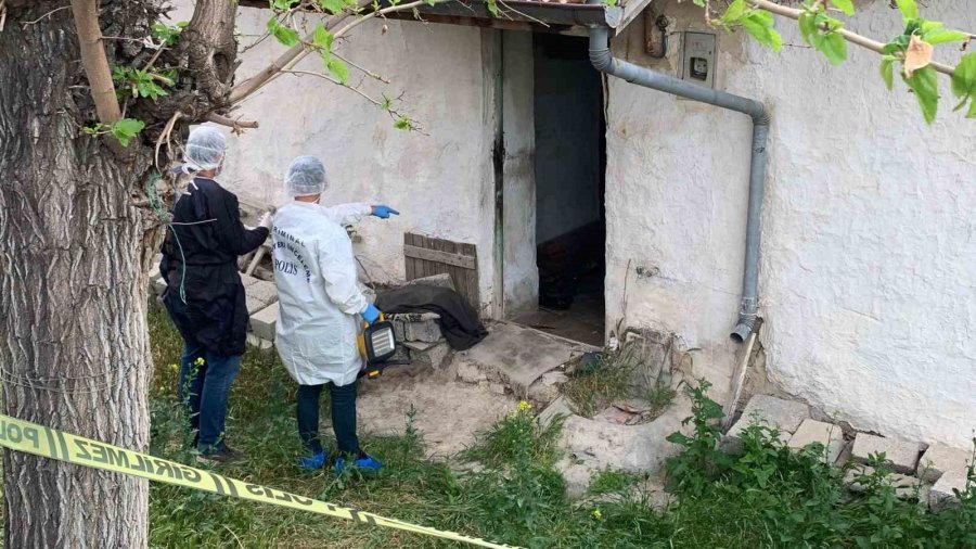 Karaman’da Yaşlı Kadın Evinde Ölü Bulundu