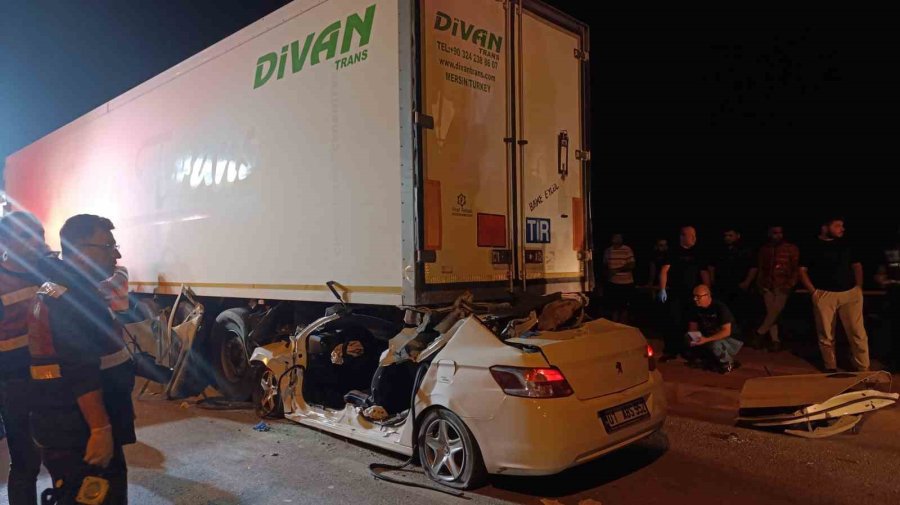 Trafik Kazasında Ölen Genç, Davul Zurna Eşliğinde Toprağa Verildi