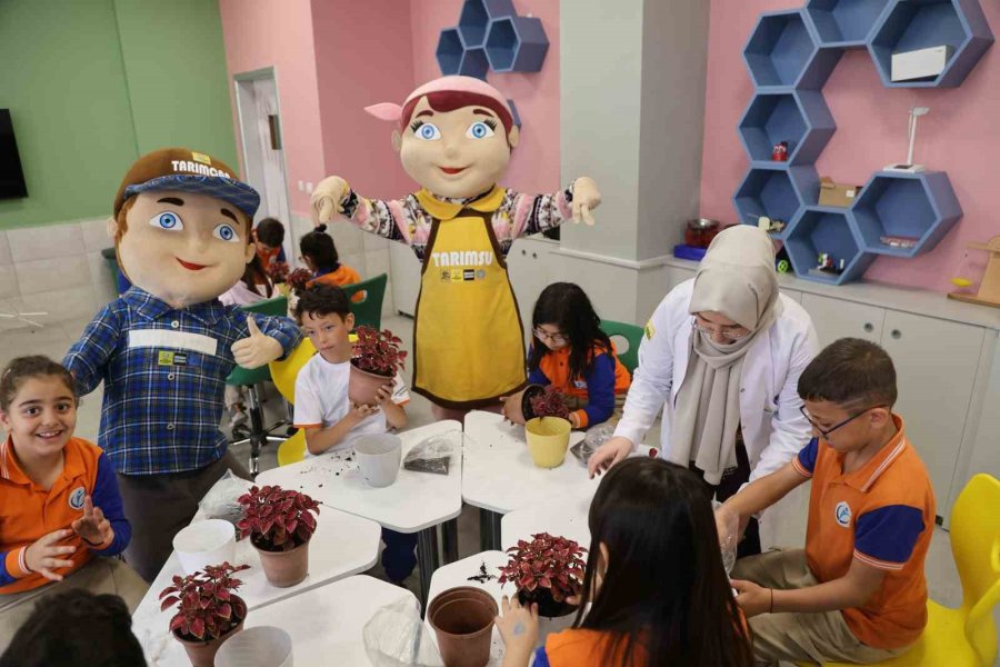 Büyükşehir’in "yerli Tohum Milli Tarım" Projesinde "en Güzel Çiçek Benim Annem" Etkinliği