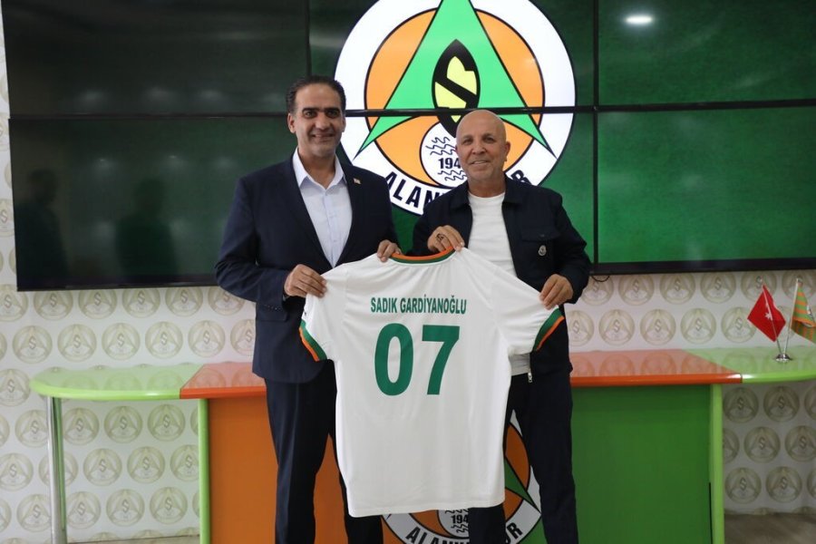 Kktc Çalışma Ve Sosyal Güvenlik Bakanı Gardiyanoğlu’ndan, Çavuşoğlu’na Taziye Ziyareti