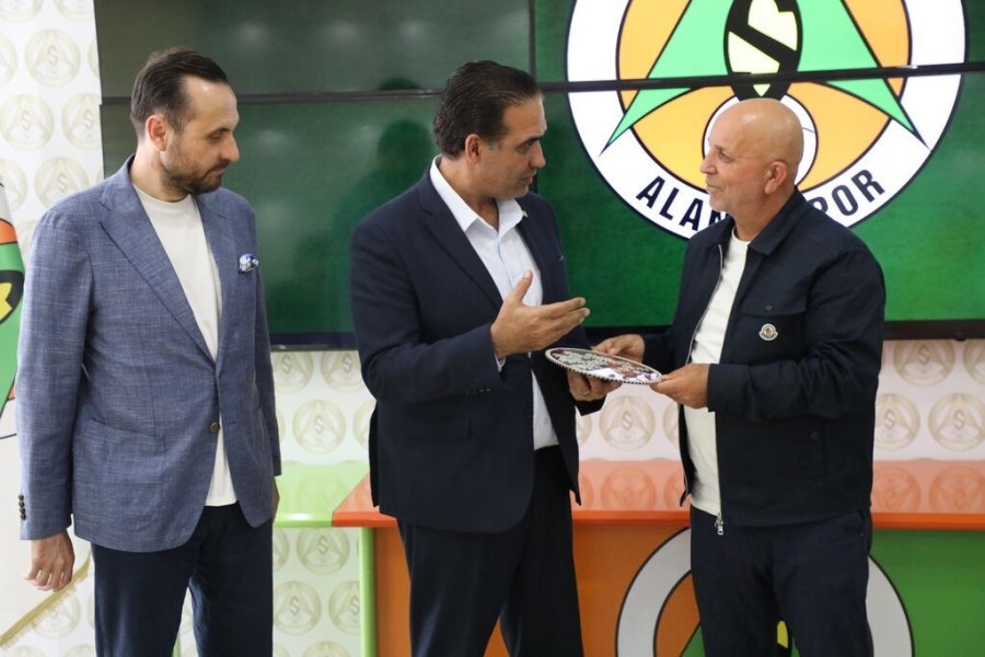 Kktc Çalışma Ve Sosyal Güvenlik Bakanı Gardiyanoğlu’ndan, Çavuşoğlu’na Taziye Ziyareti