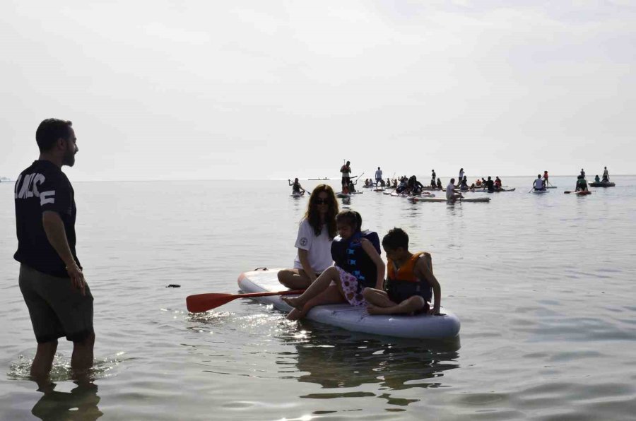 Akdeniz’de Özel Bireyler Kürek Sörfü Yaptı