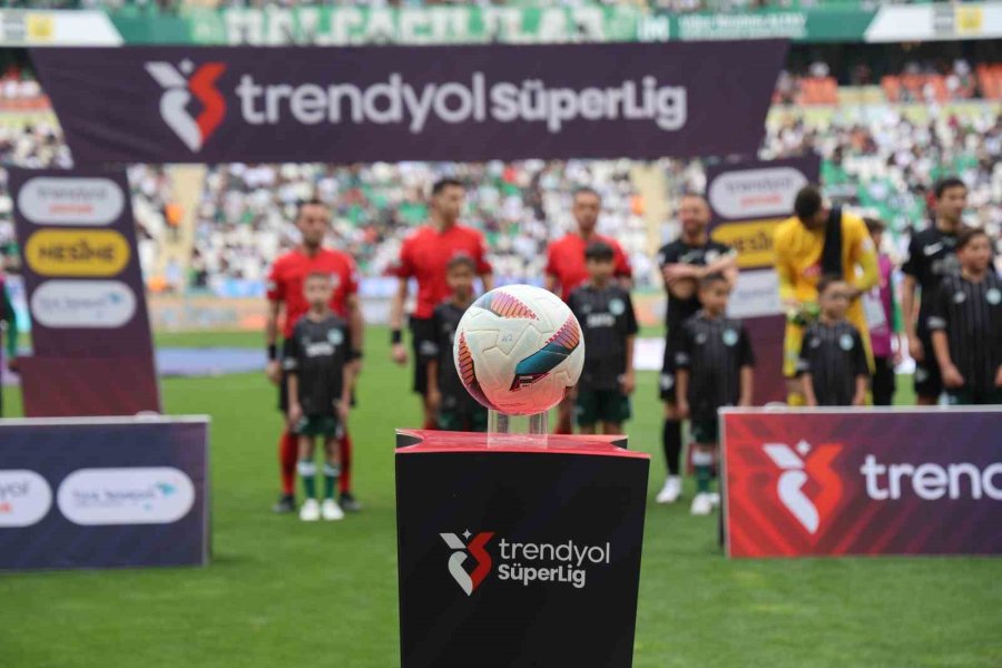 Trendyol Süper Lig: Konyaspor: 0 - Çaykur Rizespor 0 (ilk Yarı)