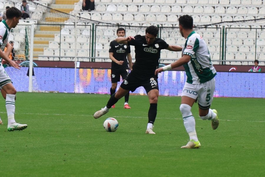 Trendyol Süper Lig: Konyaspor: 0 - Çaykur Rizespor 0 (ilk Yarı)