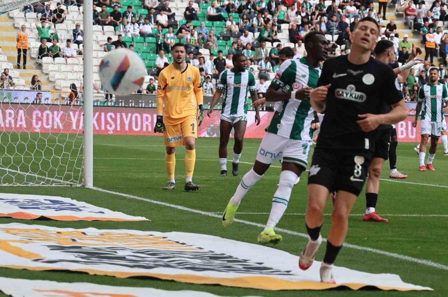 Trendyol Süper Lig: Konyaspor: 0 - Çaykur Rizespor 0 (ilk Yarı)