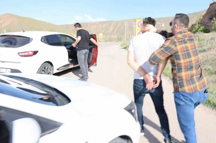 Aksaray’da Uyuşturucuyla Yakalanan 3 Kişi Tutuklandı