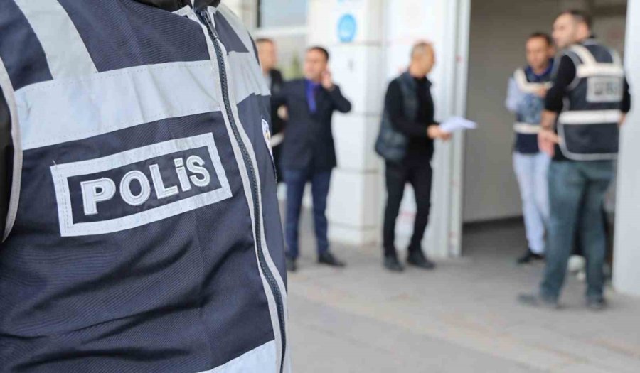 Aksaray’da Uyuşturucuyla Yakalanan 3 Kişi Tutuklandı