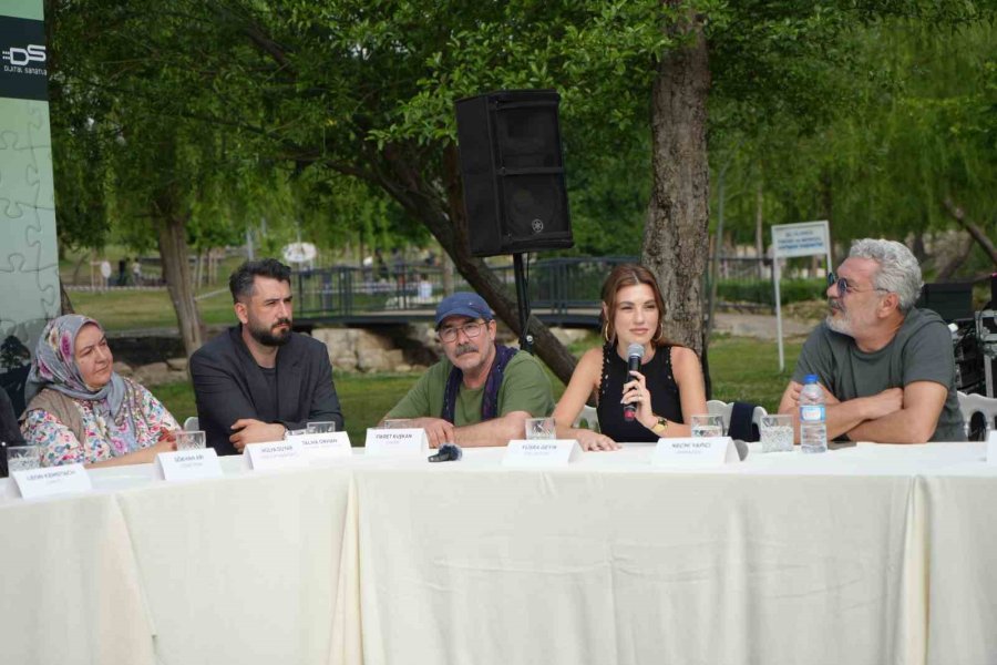 Kimliği Belirsiz Felçli Rus Gence 10 Yıl Annelik Yapan Gülsüm Ananın Hayatı Film Oluyor