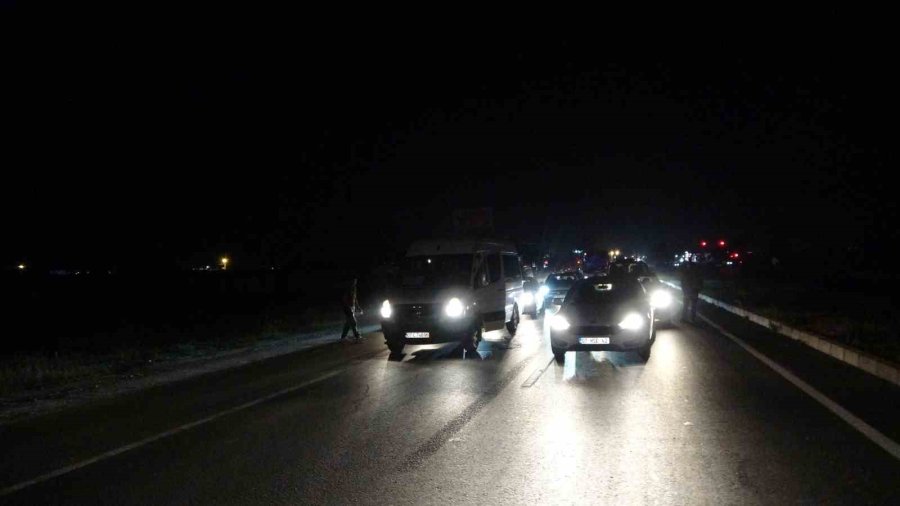 Facianın Eşiğinden Dönülen Kazayı Burunları Bile Kanamadan Atlattılar