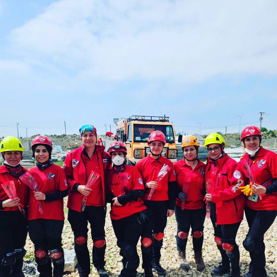 Dorlion Arama Kurtarma Ekibi, Anneler Günü’nde Fedakâr Üyelerini Unutmadı