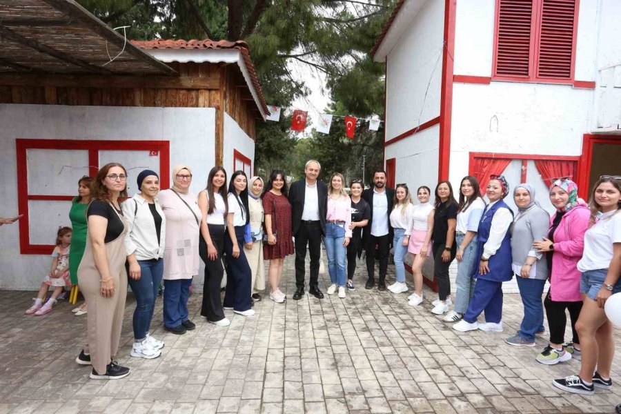 Kepez’de Anneler Yarıştı, Çocuklar İzledi
