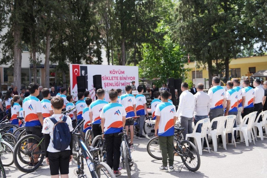 Başkan Kotan Konyaaltılılar İle Bisiklet Sürdü