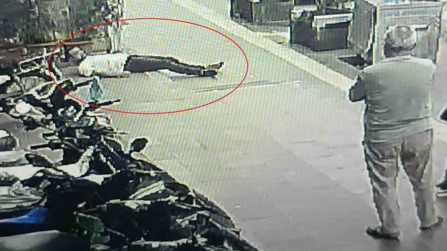 Kafasını Çöp Konteynerine Çarptı, Kimse Hastaneye Gitmeye İkna Edemedi