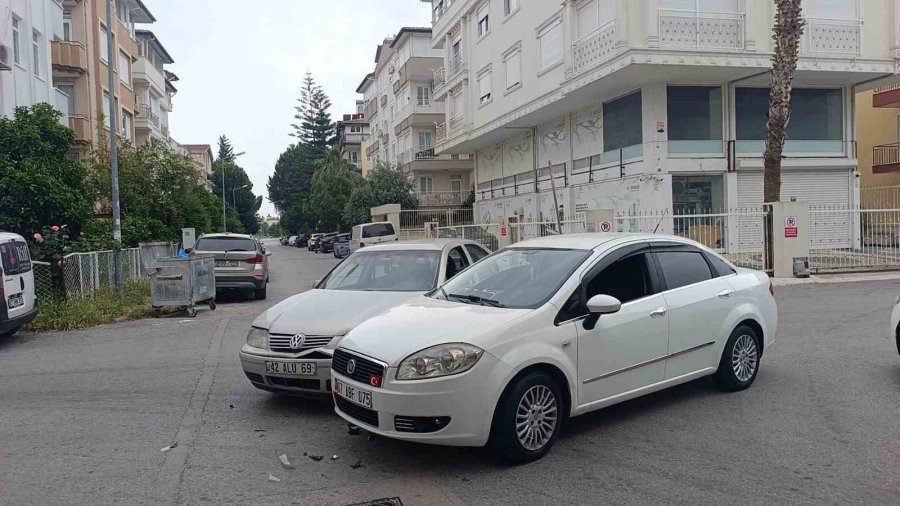 ’dur’ Tabelasını Kapatan Kamyonet Kazaya Neden Oldu