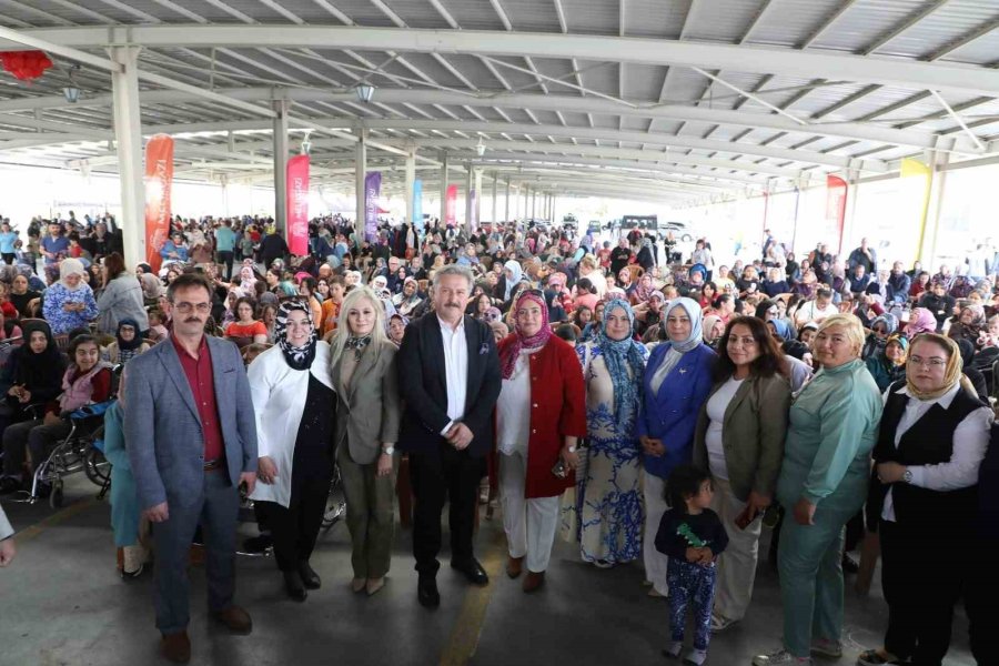 Melikgazi Belediyesi, Anneler Günü Şenliği İle Gönüllere Dokundu