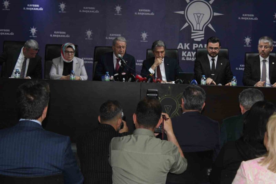 Ak Parti Genel Başkan Yardımcısı Demir: "bizim Yerel Yönetimler Anlayışımız Her Şeyden Önce Saha Belediyeciliğidir. Makam, Mevkii, Masa Belediyeciliği İle Bir Alakamız Yoktur"