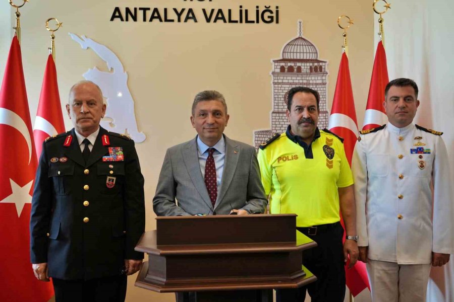 Vali Şahin: "falezlerde Denize Açılan Tünellerle İlgili Yetkili Kurumlar Olarak Çalışmalarımız Sürüyor"