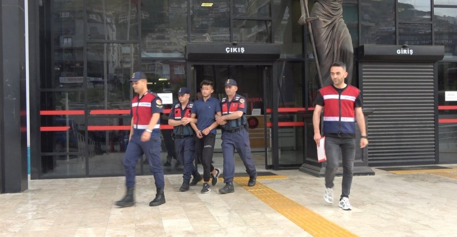 Alanya’da Kanlı Biten Tartışmada 3 Kişi Tutuklandı