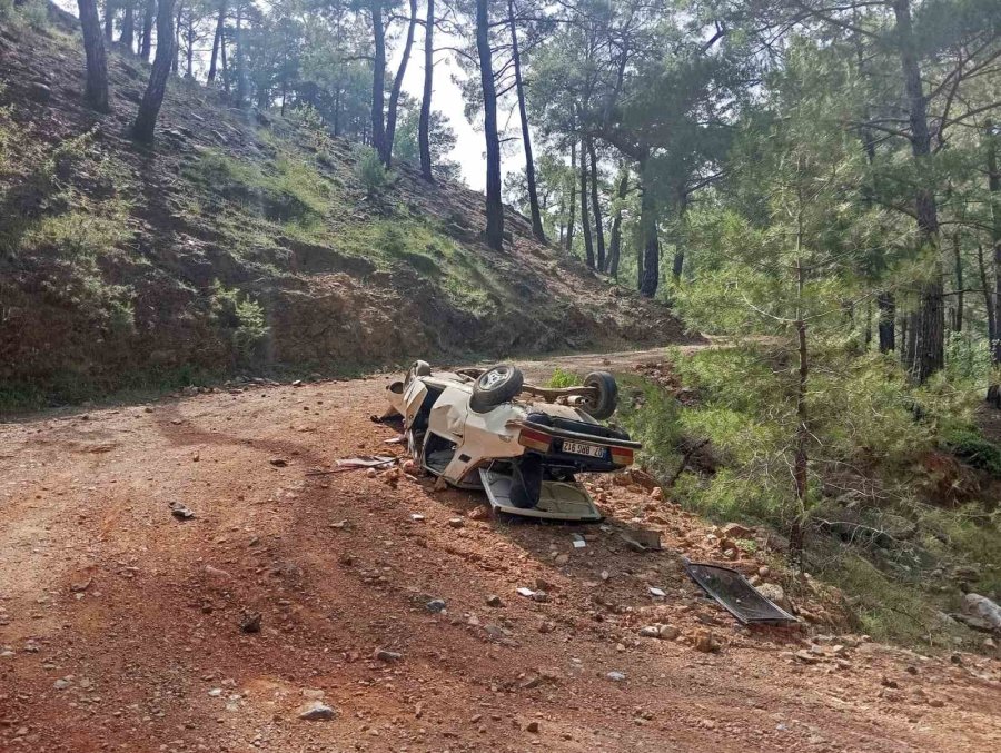 Gazipaşa’da Şarampole Uçan Otomobilin Sürücüsü Yaralandı