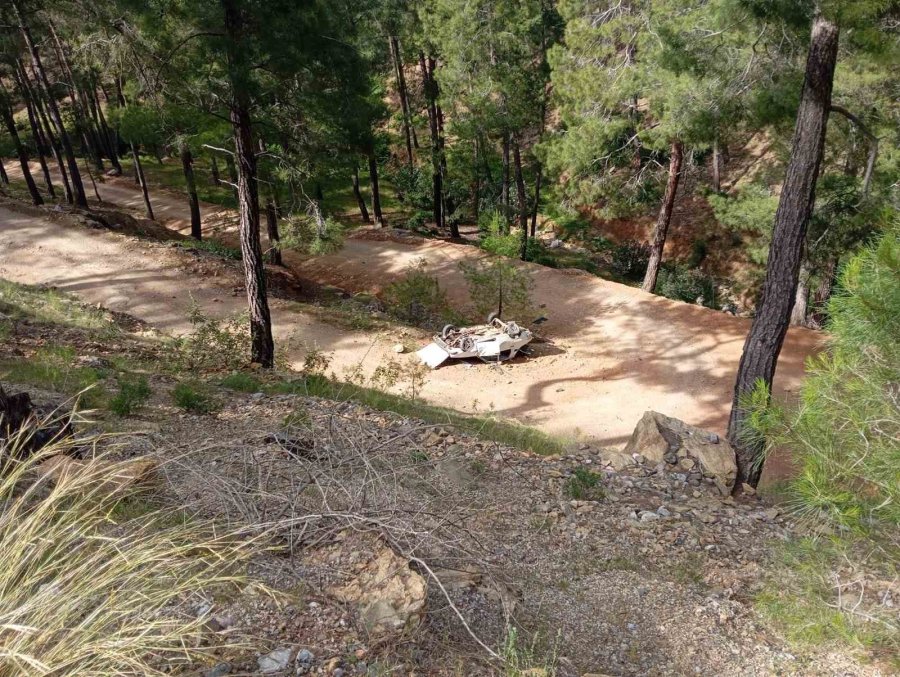 Gazipaşa’da Şarampole Uçan Otomobilin Sürücüsü Yaralandı
