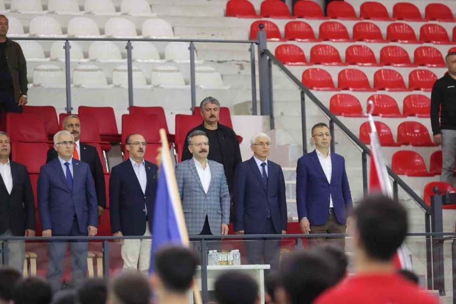 Ünilig Süper Lig Müsabakaları Başladı