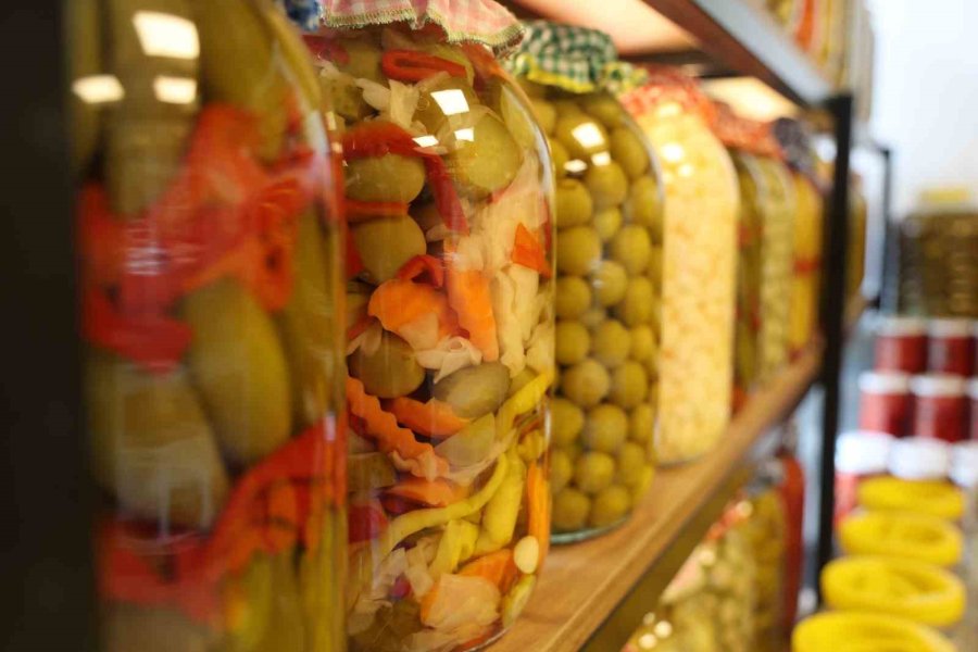 Turşu Yazın Yerini Turşu Suyuna Bırakıyor