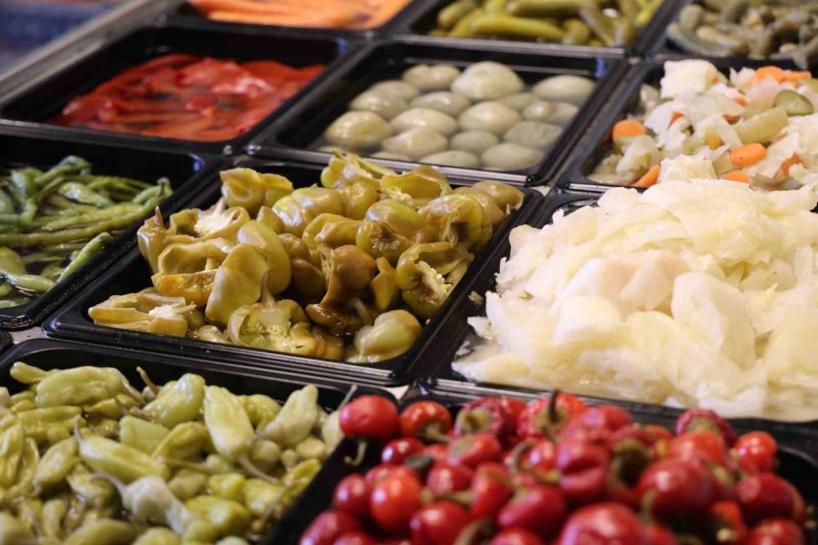 Turşu Yazın Yerini Turşu Suyuna Bırakıyor