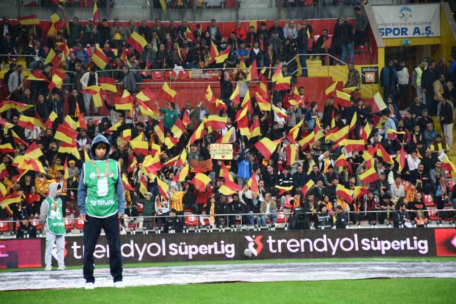 Trendyol Süper Lig: Kayserispor: 2 - Antalyaspor: 1 (ilk Yarı)