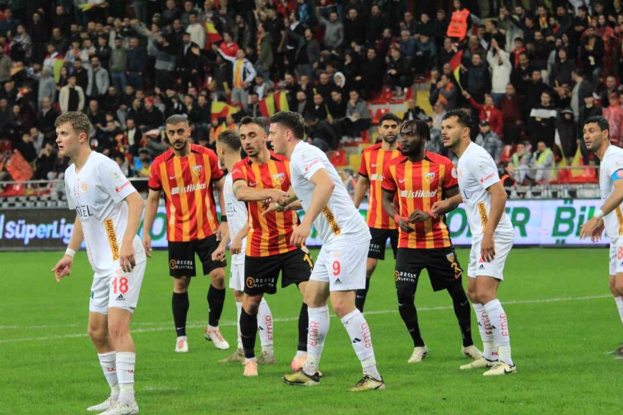 Trendyol Süper Lig: Kayserispor: 3 - Antalyaspor: 1 (maç Sonucu)