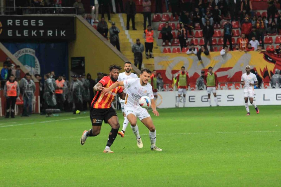Trendyol Süper Lig: Kayserispor: 3 - Antalyaspor: 1 (maç Sonucu)