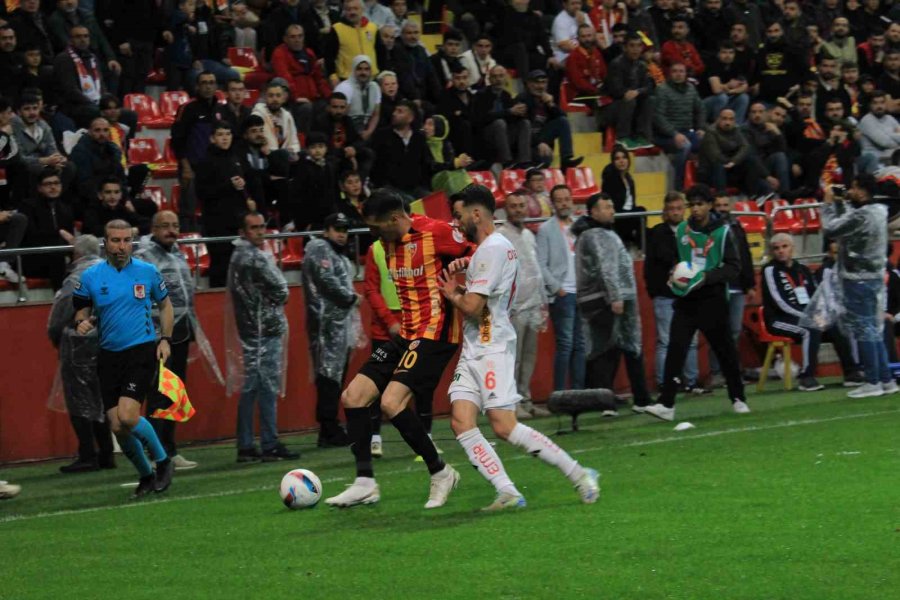 Trendyol Süper Lig: Kayserispor: 3 - Antalyaspor: 1 (maç Sonucu)