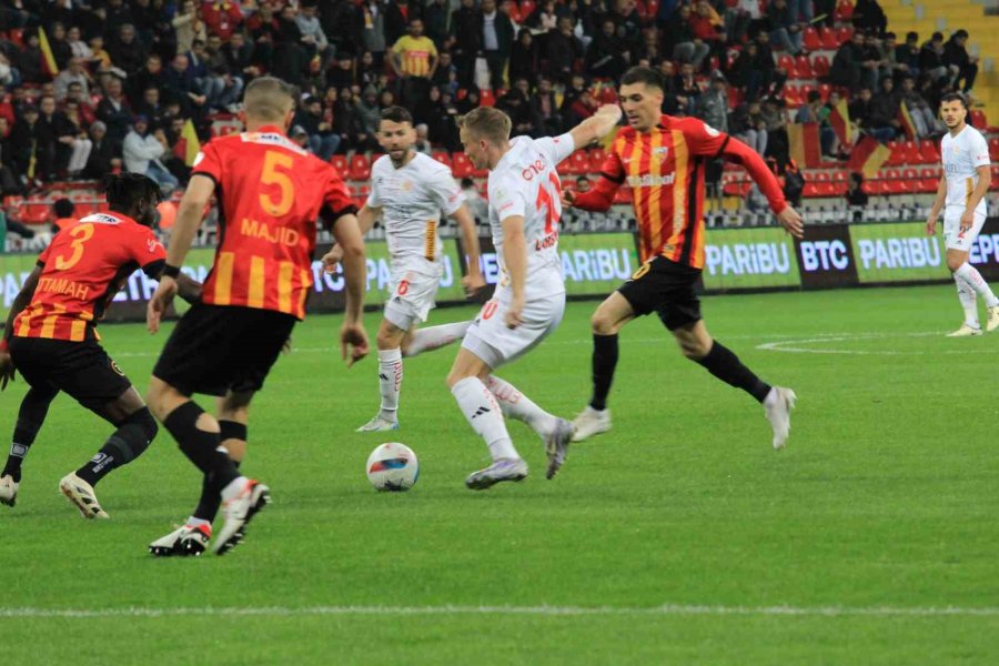 Trendyol Süper Lig: Kayserispor: 3 - Antalyaspor: 1 (maç Sonucu)