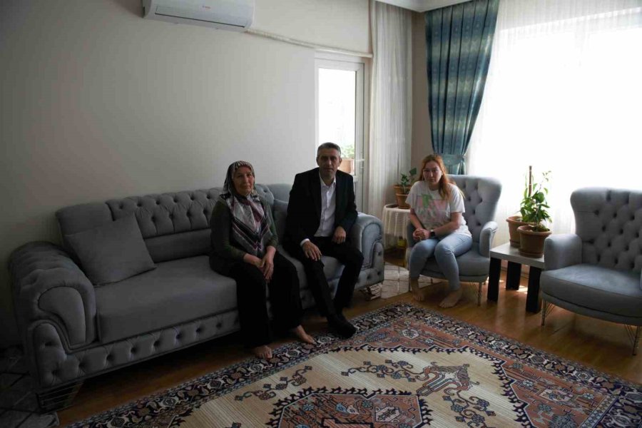 Kepez’de, Şehit Annelerini Unutulmadı