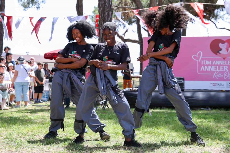 Manavgat Belediyesi’nden Anneler Günü’ne Özel Renkli Etkinlik