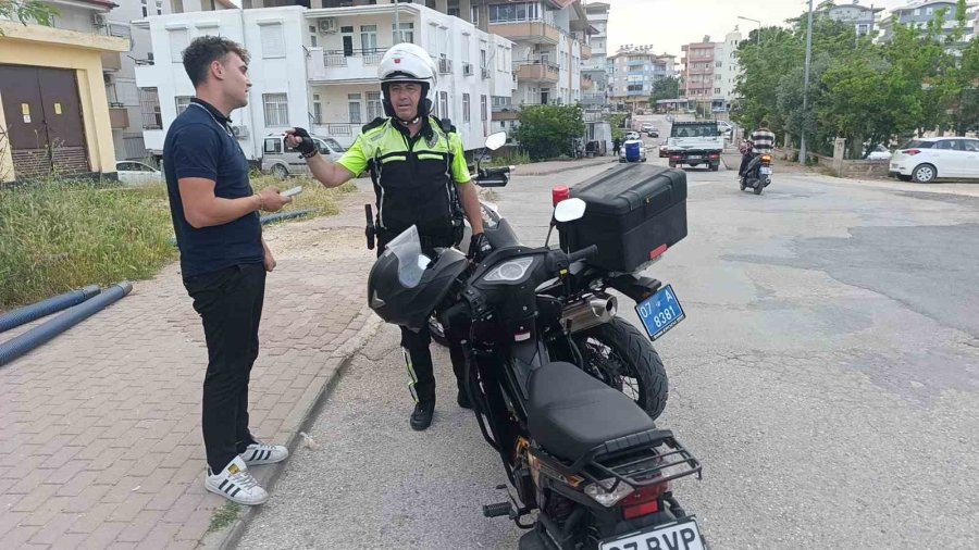 Polisin Önünde Yaptığı Akrobatik Hareketler Pahalıya Maloldu