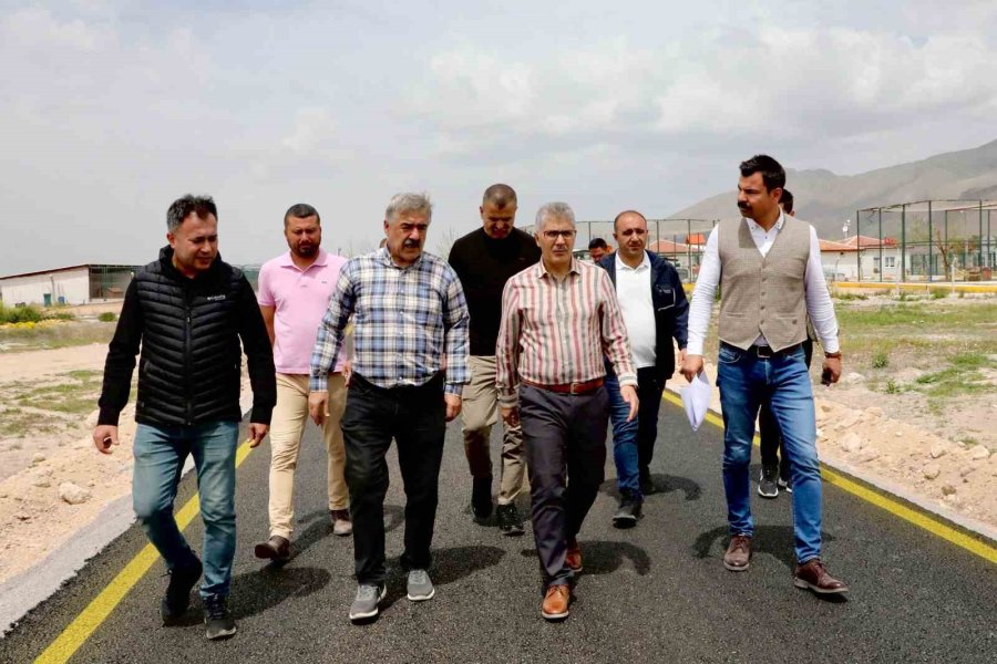 Niğde Sahipsiz Hayvanlar Doğal Yaşam Alanı’nda Çalışmalar Devam Ediyor