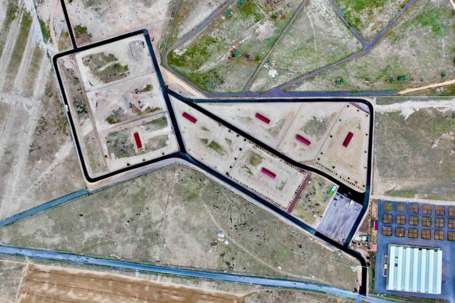 Niğde Sahipsiz Hayvanlar Doğal Yaşam Alanı’nda Çalışmalar Devam Ediyor